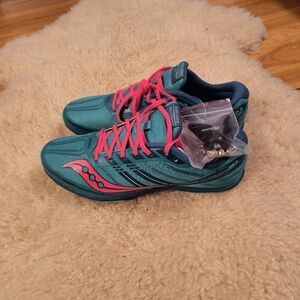Size 8.5 Saucony Women Sport running shoes (Tracking running shoes). NWT. Teal